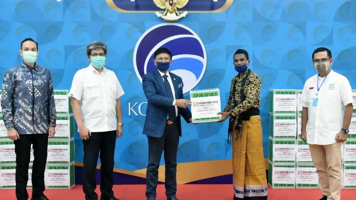 Sinarmas Land Kembali Berbagi Bahan Pangan Kepada Mahasiswa Perantau Terdampak Covid-19