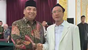 Prof-Dr-Azhari-Akmal-Tarigan-di-Tiongkok.jpg