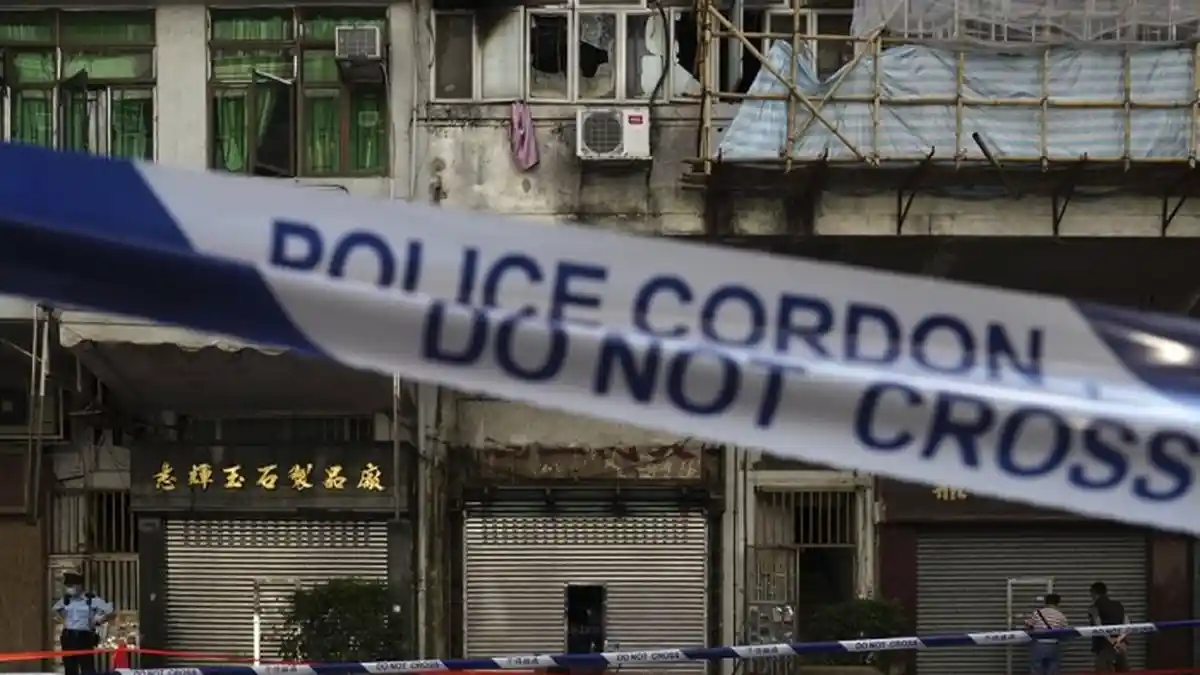 Gedung Apartemen di Hong Kong Terbakar, Menewaskan 7 Orang dan Melukai 11 Warga Nepal