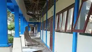 Kondisi-SMAN-7-Mataram-usai-insiden-dua-ruang-kelas-ambruk.jpg