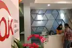 suasana-pelayanan-masyarakat-di-kantor-ojk-sulutgomalut-jalan-diponegoro-manado.jpg
