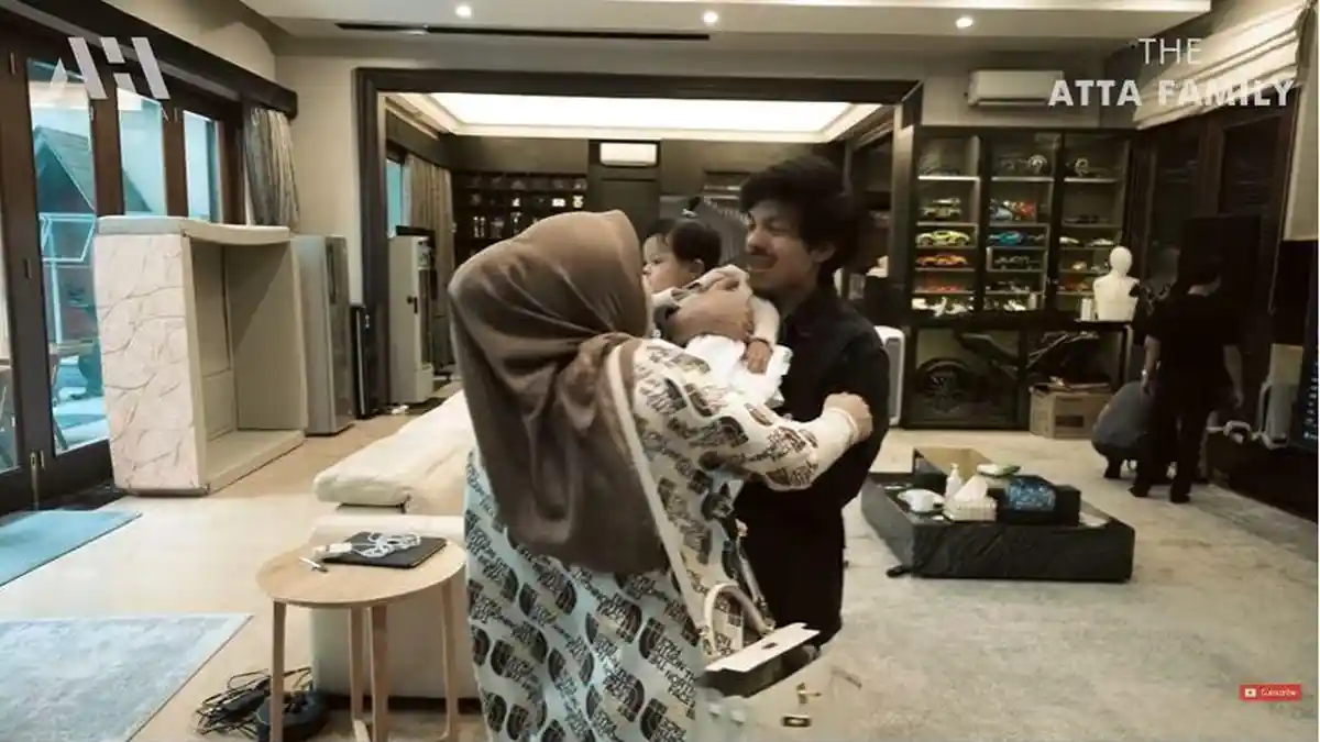 Aurel Hermansyah Omelin Atta Halilintar usai Tanda Tangan Kontrak dengan Ameena