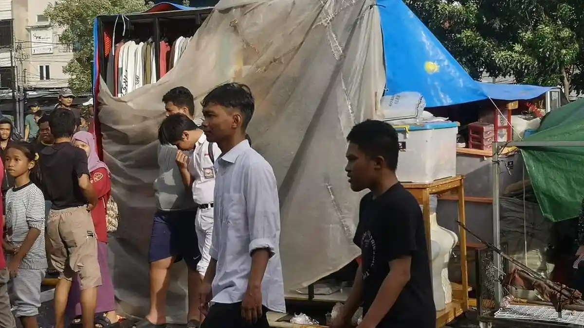 Yohan Syok Rumah Terbakar saat Wisuda, Pasrah Tak Ada Satu pun Barang yang Bisa Diselamatkan