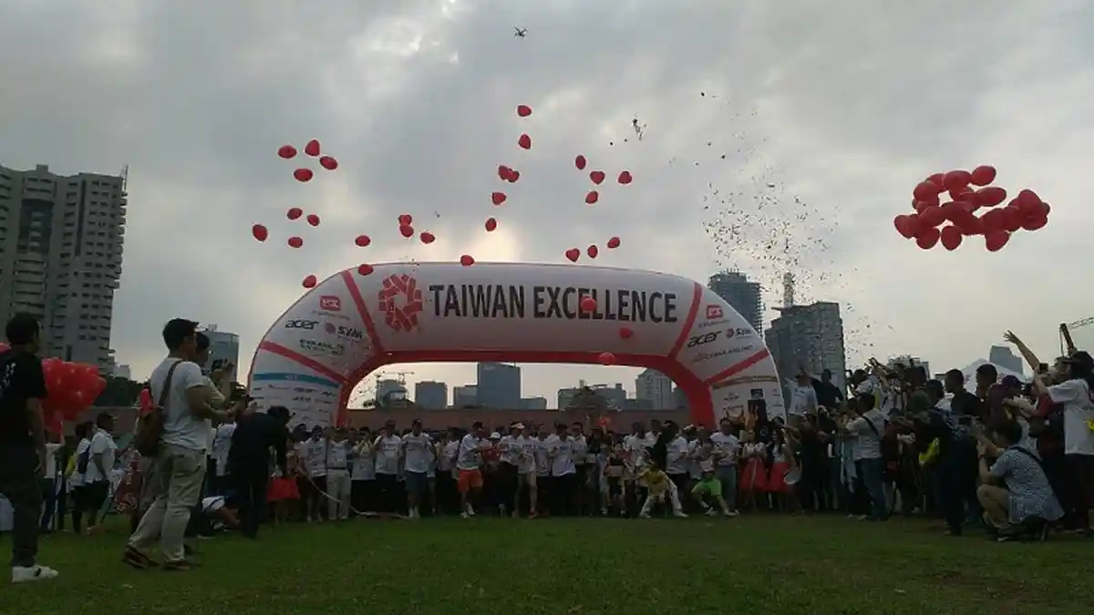 Mendekatkan Produk Unggulan Taiwan ke Konsumen Indonesia Lewat 'Taiwan Excellece Happy Run'