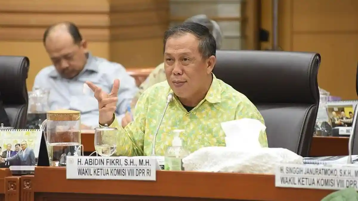 Pimpinan Komisi VIII DPR Ingatkan Masyarakat Hindari Tawaran Haji Ilegal