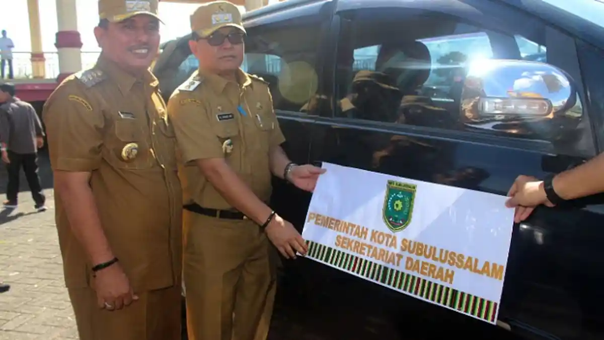 Mobil Dinas di Subulussalam Sudah Pasang Stiker Logo Pemerintah Sejak 2019, Bagaimana Daerah Lain?