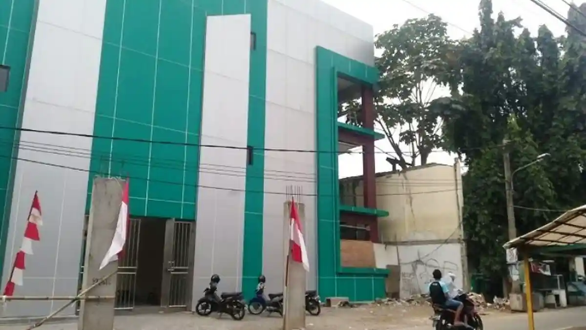 Balita ini Bak Terjun Bebas Jatuh dari Lantai 3 Gedung Sekolah