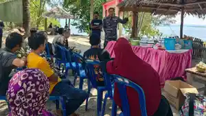 Suasana-pembahasan-potensi-wisata-Desa-Gola-Galo-Pulau-Morotai.jpg