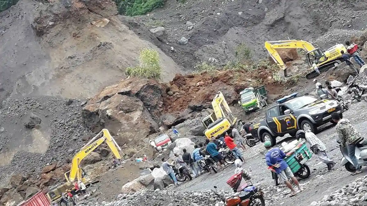 Longsor di Area Pertambangan Merapi, Ada 3 Armada Tertimbun