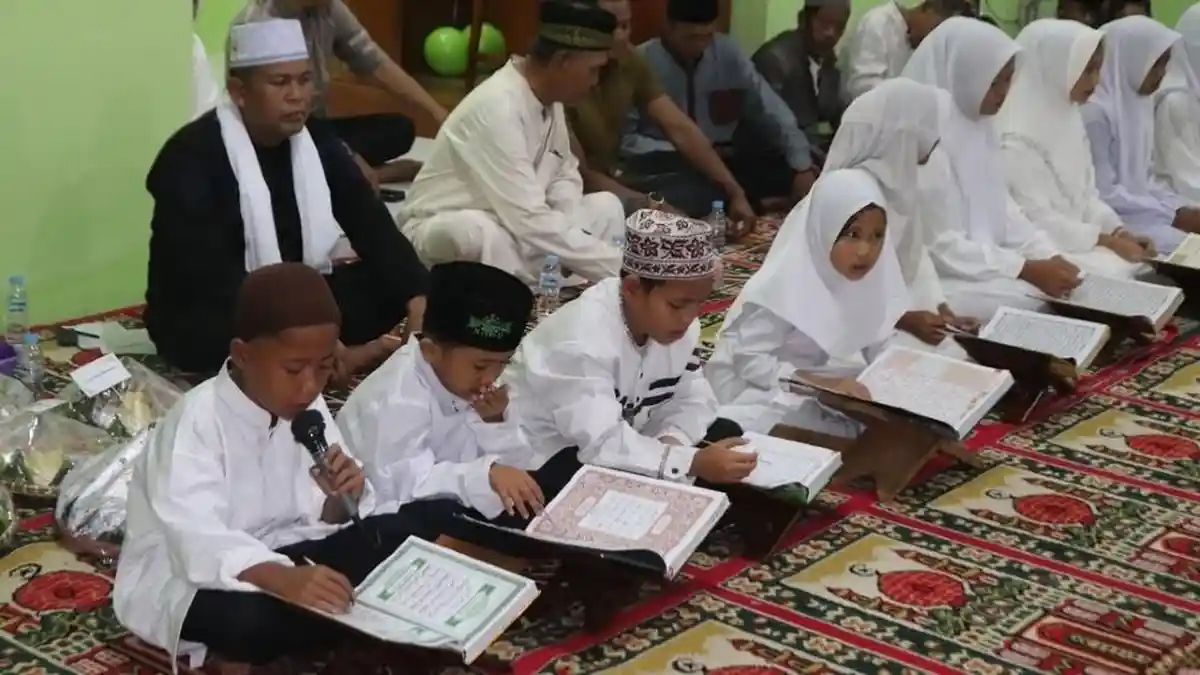 Aipda Zakir: Mengajar Ngaji 13 Tahun dan Dirikan TPA Gratis untuk Anak Desa
