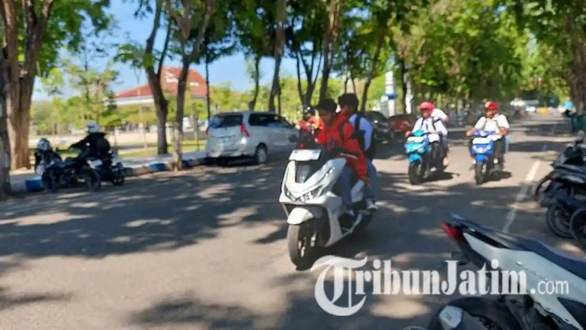 Rute Baru Jalur Satu Arah Sekitar Alun-alun Trunojoyo Sampang, Diubah ...