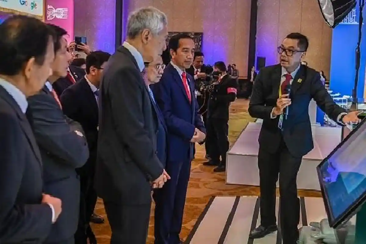 Presiden Jokowi Buka AIPF, PLN Paparkan Green Enabling Supergrid hingga PLTS Terapung Cirata