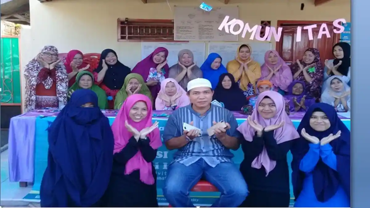Program Tenda Seni Lansia Mahasiswa Unhas Efektif Jadi Terapi Psikososial