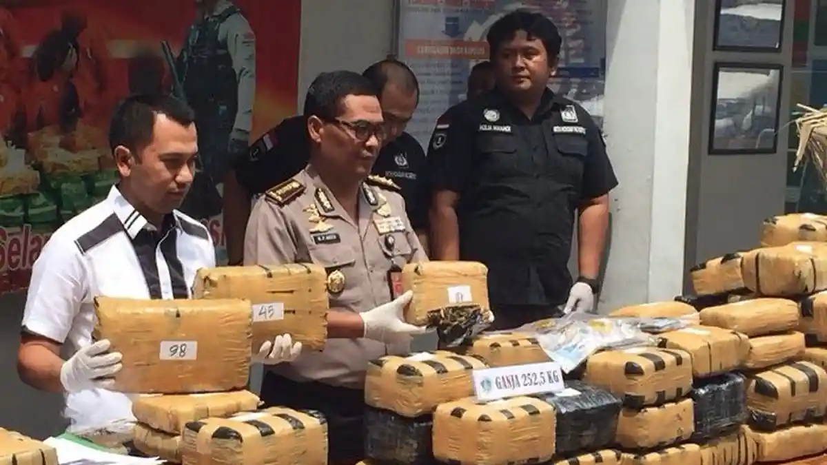 Polisi Imbau Dua 'Pengawal' Ganja 252 Kilogram Menyerahkan Diri