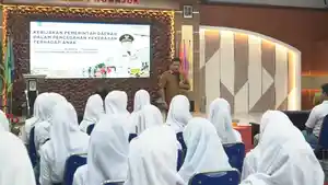 Bupati-Nganjuk-Marhaen-Djumadi-membuka-kegiatan-Workshop-Psikoedukasi-Pencegahan.jpg