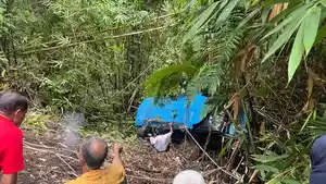 Mobil-pikap-L300-jatuh-ke-jurang-di-Jalan-Raya-Kampung-Salili-Sitaro.jpg