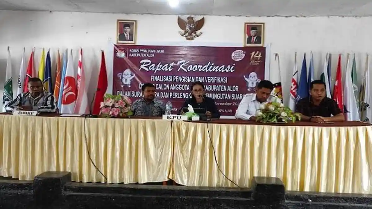 Final Pengisian Data dan Verifikasi DCT, KPU Alor Adakan Rakor Bersama 18 Partai Politik