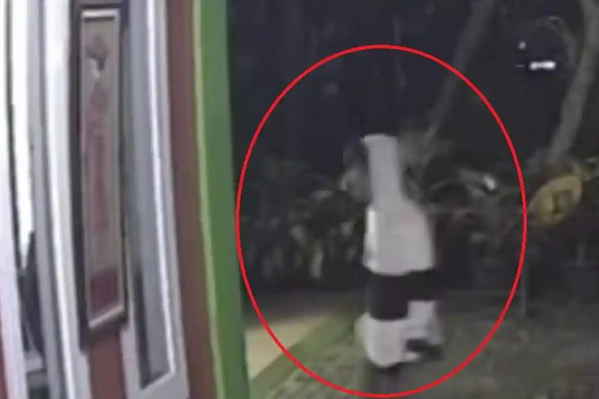 Pria Berjaket “Hoodie” Bobol TK di Beji Depok, Uang Jutaan Rupiah hingga Kotak Amal Dicuri