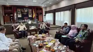 Gubernur-Lampung-Rahmat-Mirzani-Djausal-menerima-kunjungan-Menteri-PPMI.jpg