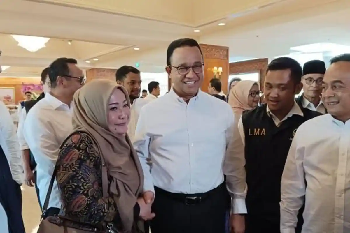 Jelang Deklarasi di Surabaya, Anies Baswedan Disambut Kader Nasdem : Selamat Datang, Pak Presiden!