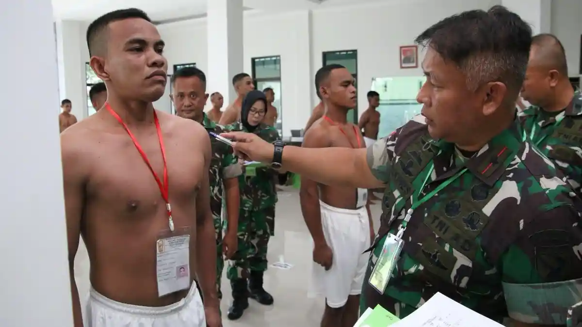 Danrem 152 Baabullah Ternate Pimpin Sidang Parade Seleksi Tamtama Gelombang I 2024