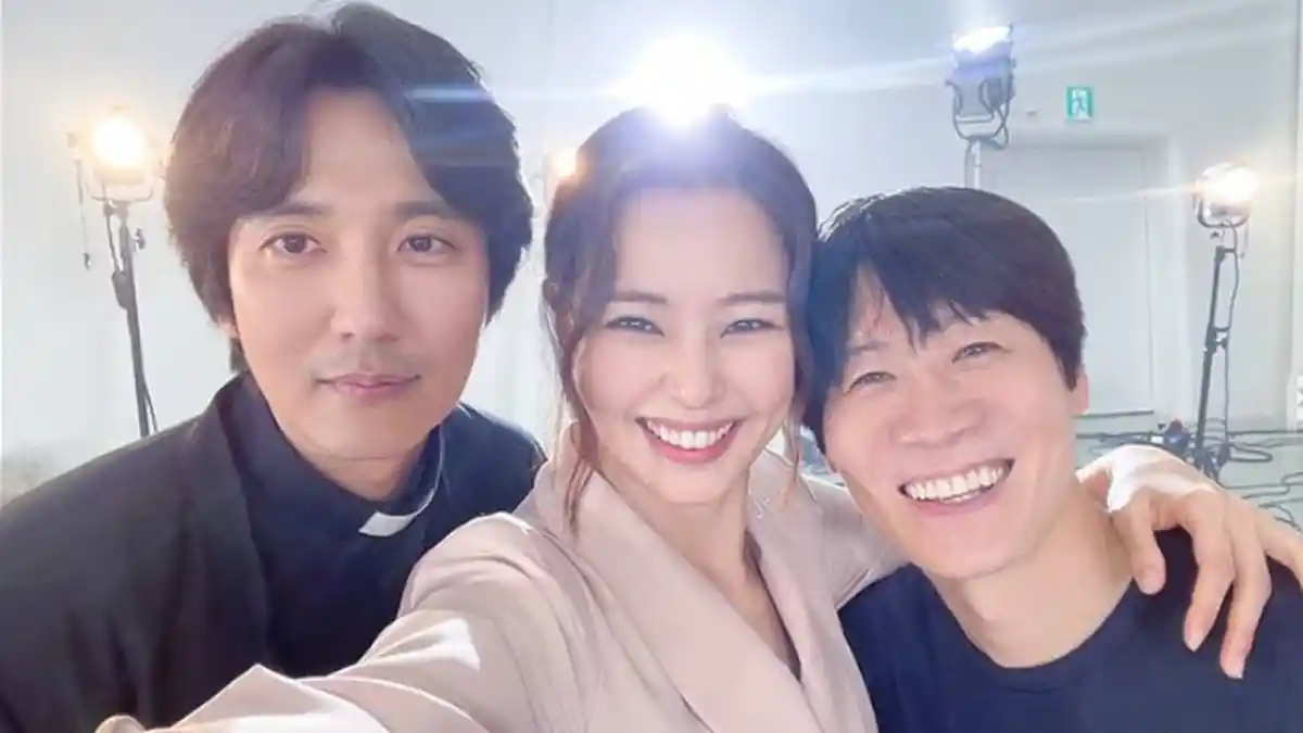 Selamat! Honey Lee Bintang 'The Fiery Priest' Menikah Hari Ini dengan Kekasih Non-Selebriti