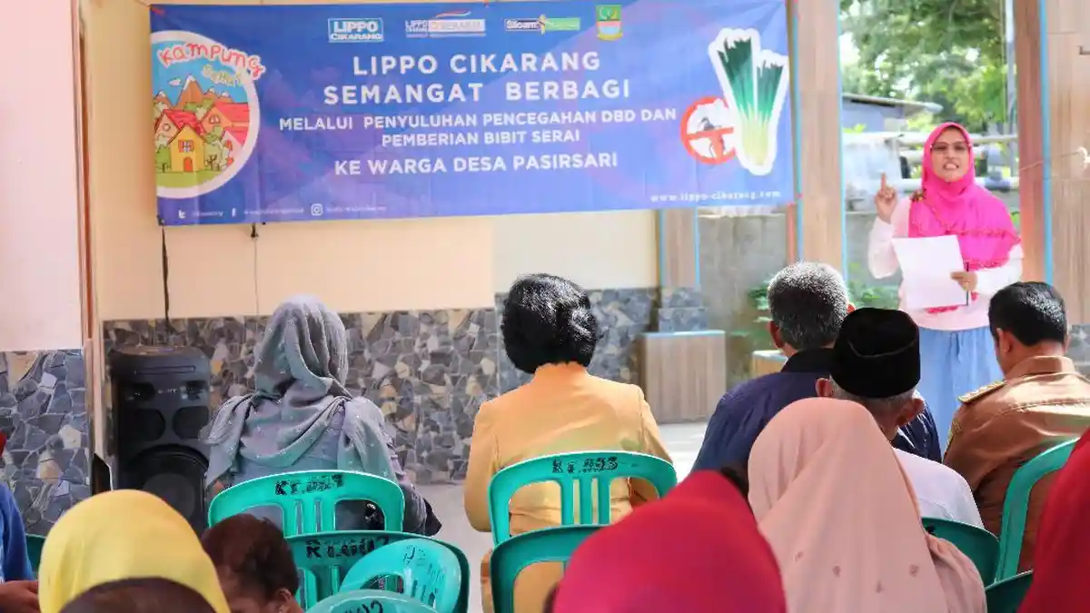 Penyuluhan Pencegahan DBD dan Pemberian Bibit Serai Warga Pasirsari