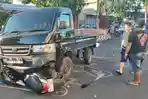 mobil-pikap-dan-sepeda-motor-yang-terlibat-kecelakaan-di-area-Pasar-45-Manado.jpg