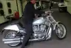  Harley Davidson tipe V Rod Milik Wawan