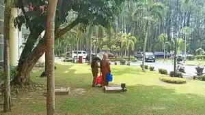 Pemandangan-ASN-Setwan-saat-meninggalkan-gedung-DPRD-Riau.jpg