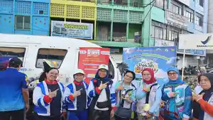 Balai-Besar-POM-di-Palembang-bagikan-minuman-jamu-secara-gratis-di-kawasan-Car-Free-Day.jpg