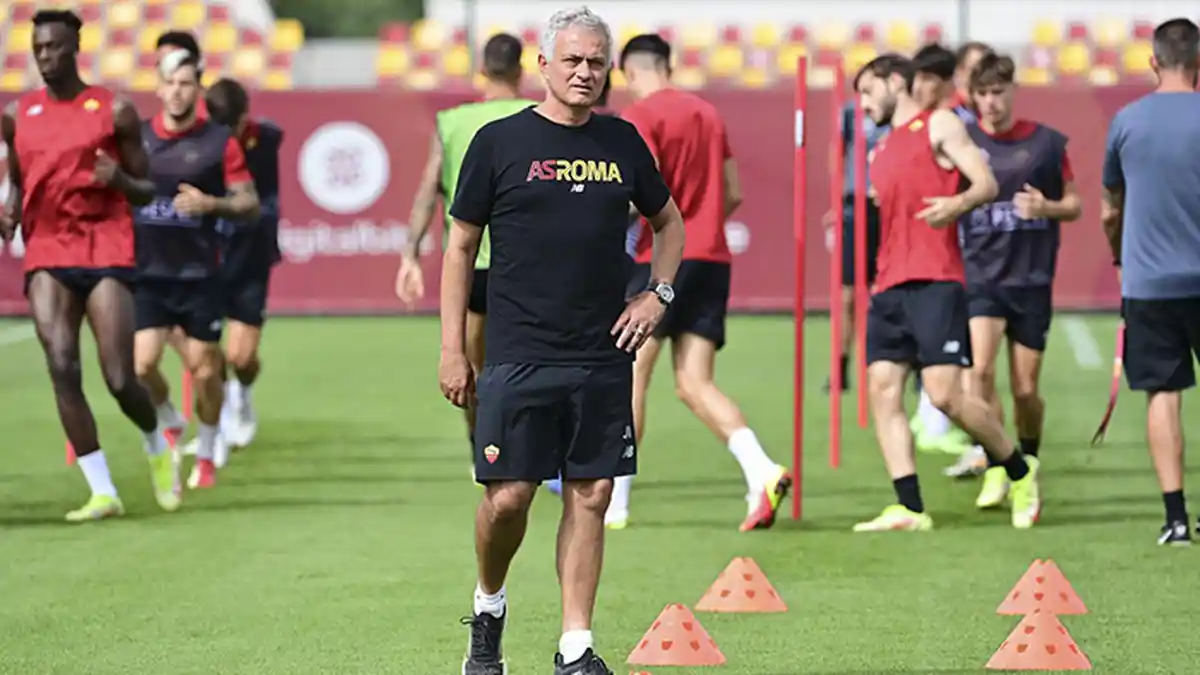 AS Roma vs CSKA Sofia Kick Off 02.00 WIB, Jose Mourinho: Kami Ingin Juara