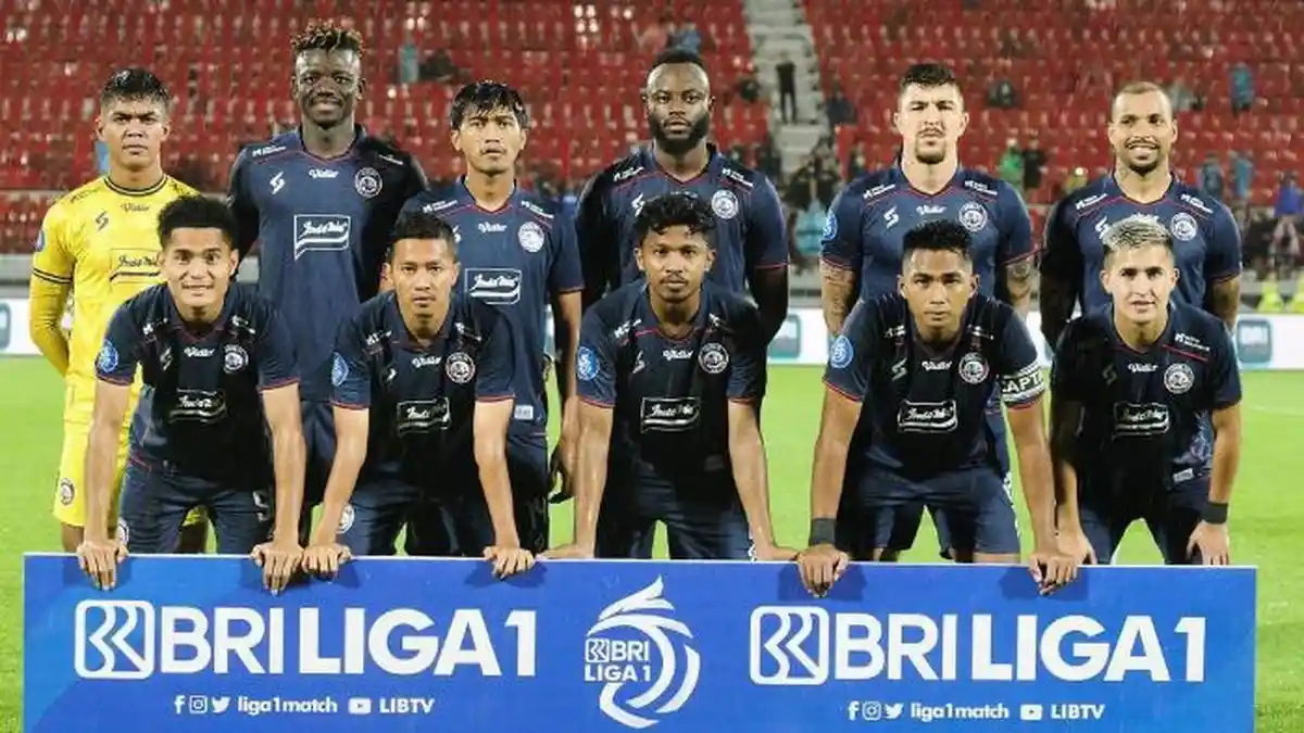 Aremania-Aremanita Pilih Siapa? 3 Prediksi Calon Pelatih Arema sesuai Clue Manajemen, Semua Nganggur