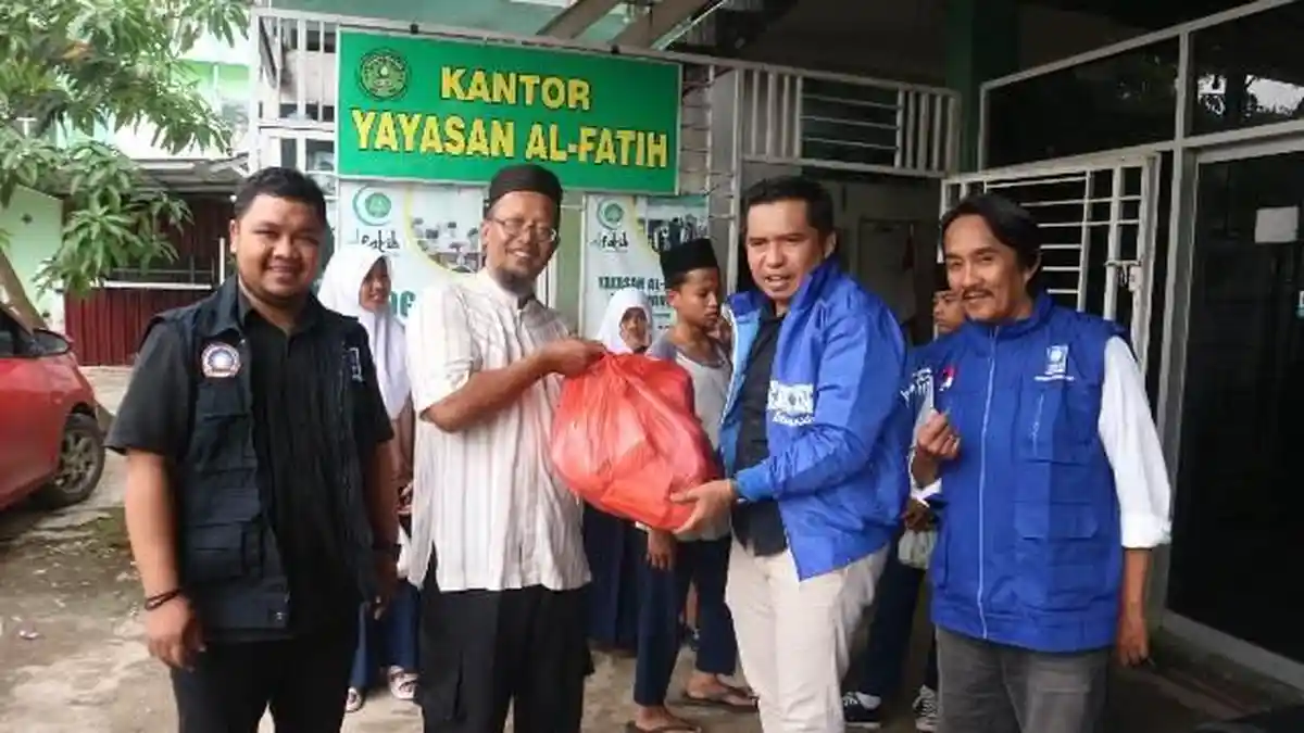 Selain Berbagi Makan dan Susu Gratis, Kampanye Prabowo-Gibran Dialog Tatap Muka dengan Masyarakat