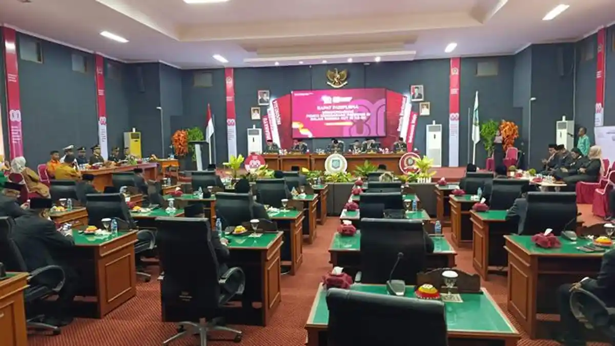 Pimpin Rapat Paripurna Mendengarkan Pidato Kenegaraan di DPRD Beltim, Ini Pesan Fezzi Uktolseja