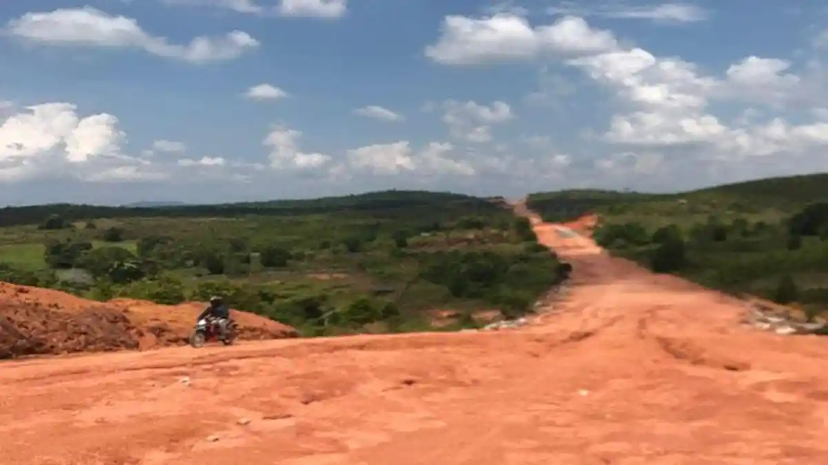 Belum Selesai Dikerjakan, Jalan Lintas Timur Bintan sudah Rusak di Sejumlah Titik