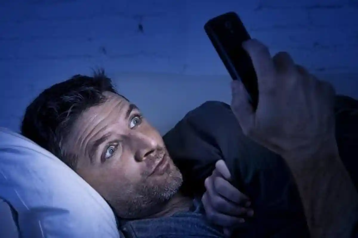 Apakah Menonton Film Dewasa Dapat Membatalkan Puasa? Simak Penjelasan Ustadz Ahmad Zahrudin M. Nafis