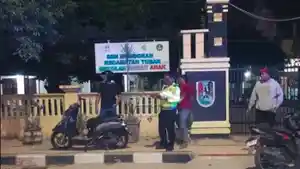 kecelakaan-maut-di-Tuban-Driver-ojol-menabrak-gundukan-aspal-di-depan-proyek-Sekolah-Rakyat.jpg