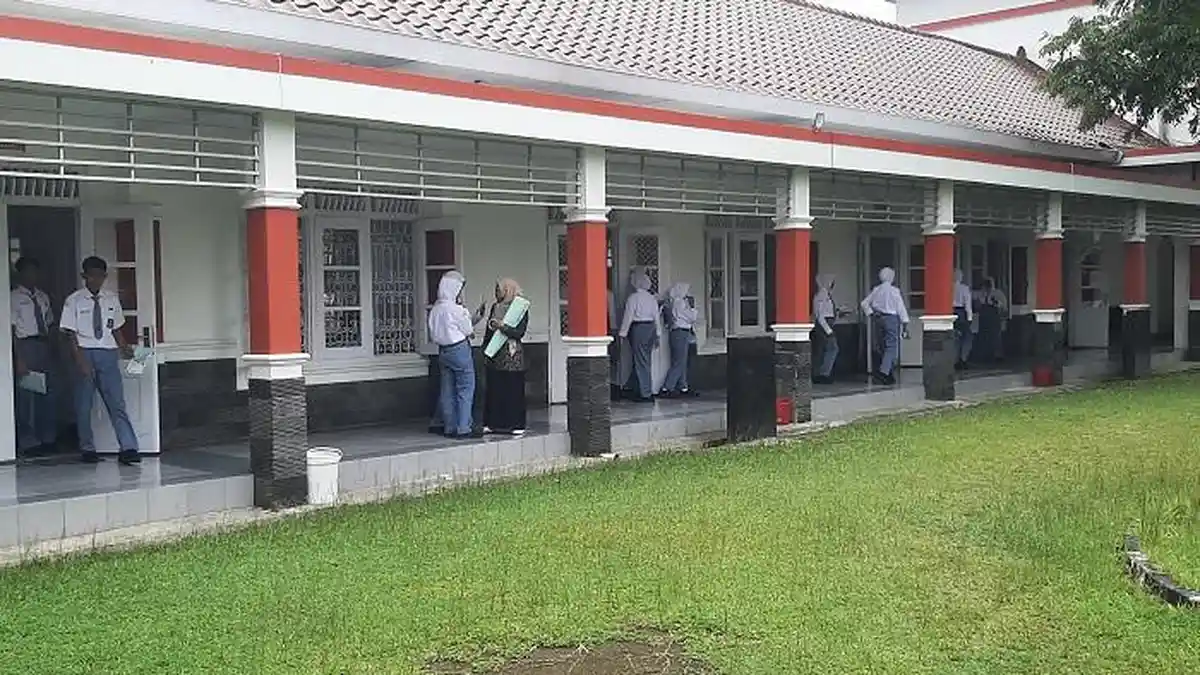 Cerita Siswa Sekolah Rakyat MA 19 Bantul Dibekali Pelajaran Koding dan AI