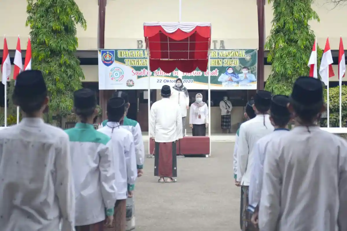 OPINI Asmu'i Syarkowi : Hari Santri adalah Hari Kita Semua