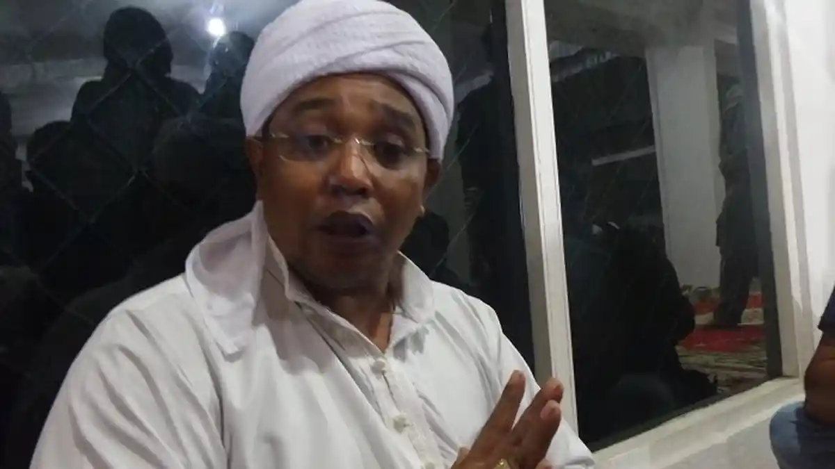Rouhah Habib Umar Bin Hafidz, Masjid Darussalam Ditutup Bagi Jamaah yang Ingin Bermalam