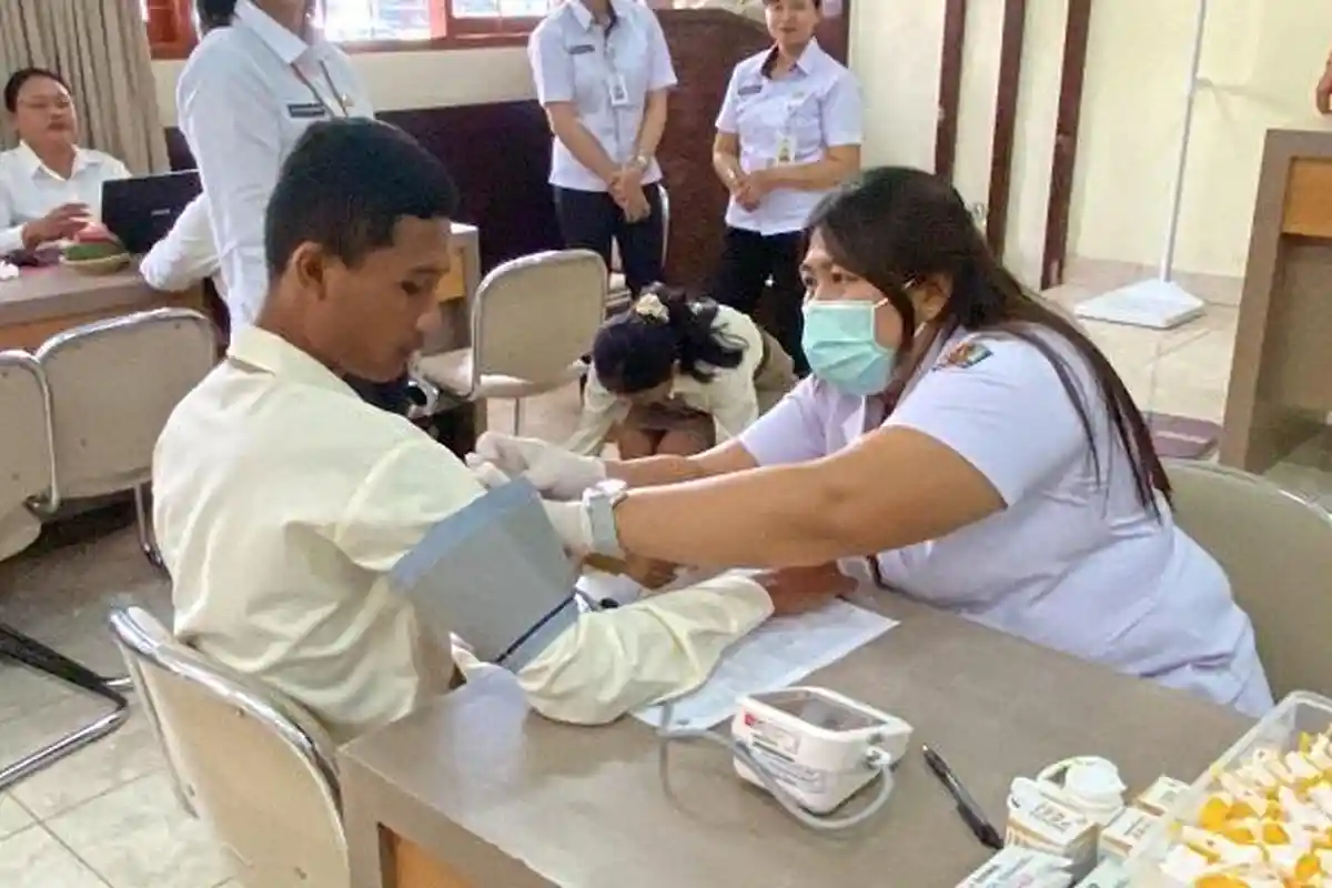 TARGETKAN 1,5 Juta Jiwa di Bali, Program Cek Kesehatan Gratis Sasar 290 Siswa SMKN 2 Denpasar