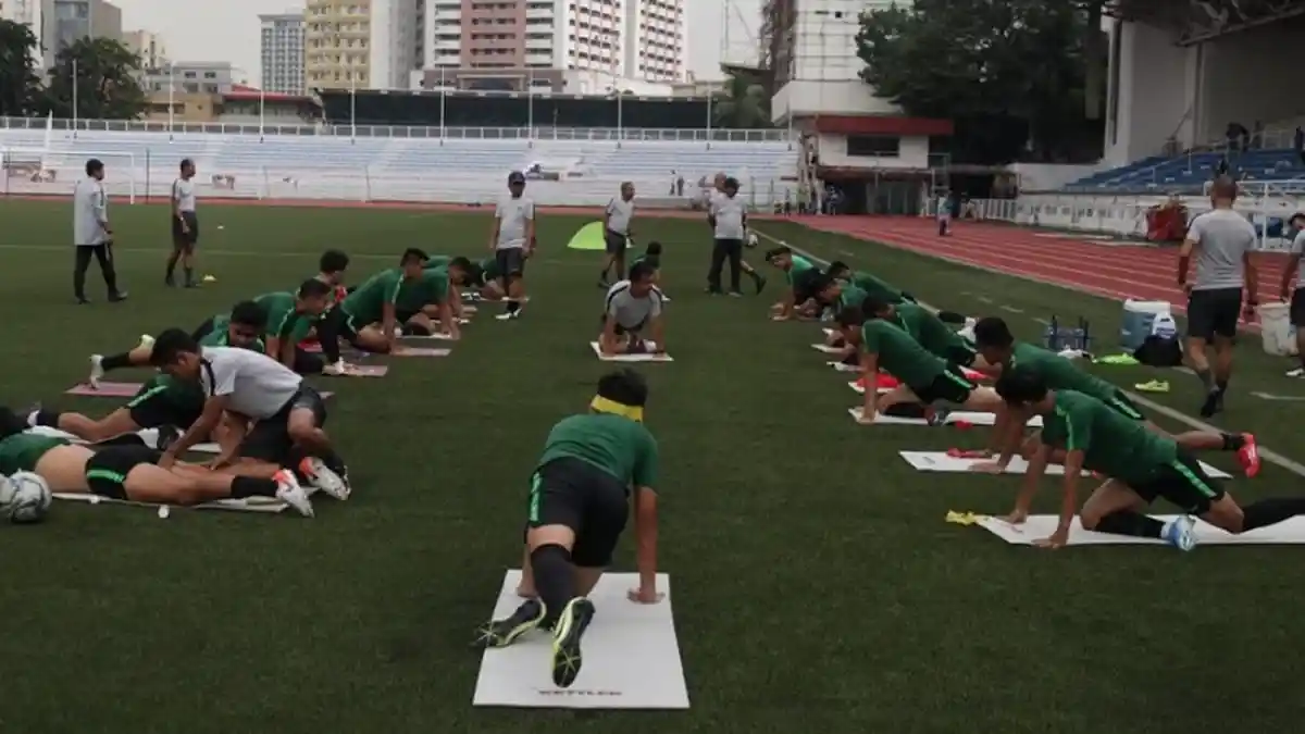 Timnas U-23 Indonesia Langsung Coba Lapangan Sintetis Stadion Rizal Memoriam