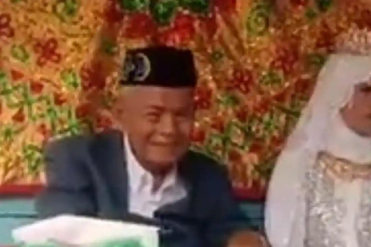 Kakek 103 Tahun Nikahi Perawan Cantik 27 Tahun, Mas Kawin Rp 5 Juta, Ternyata Dijodohkan Keluarga
