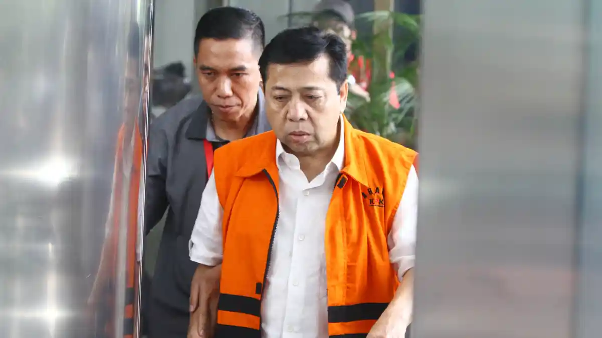 Senyum Setya Novanto Saat Akan Jalani Pemeriksaan MKD DPR di KPK