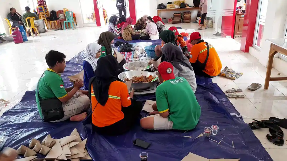 Lima Kelurahan di Genuk Semarang Masih Terendam Banjir, Air Masih Setinggi Dada Orang Dewasa