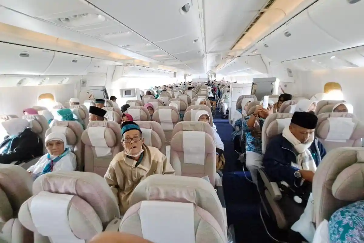 Jemaah Haji Kloter JKS 38 Disambut Wali Kota Sukabumi di Bandara, Pulang dalam Jumlah yang Utuh