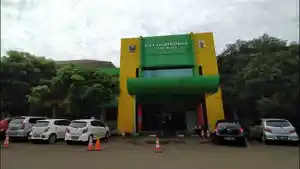 Suasana-di-depan-RSUDsdfd.jpg