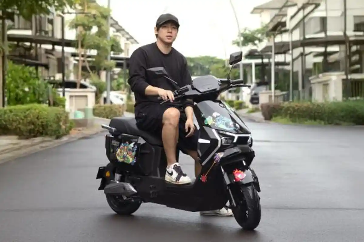 Ofero Hadirkan Sepeda Listrik Stareer 3 Lit Brilliant Black, Hasil Kolaborasi dengan WD.Willy