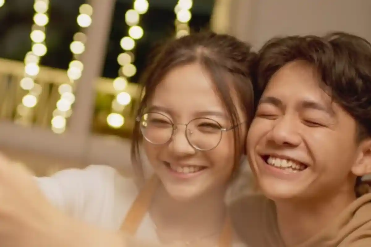 Lirik dan Chord Kunci Gitar Akhir Tak Bahagia - Misellia: Lembut Tutur Katamu, Merdu Tawamu . .